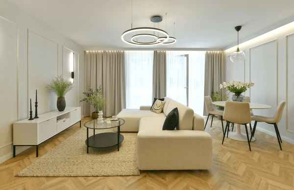 Best Washable & Shrink-Proof Curtains in Dubai 2025 for a luxurious and sleek modern living room setup, perfect for cozy homes.