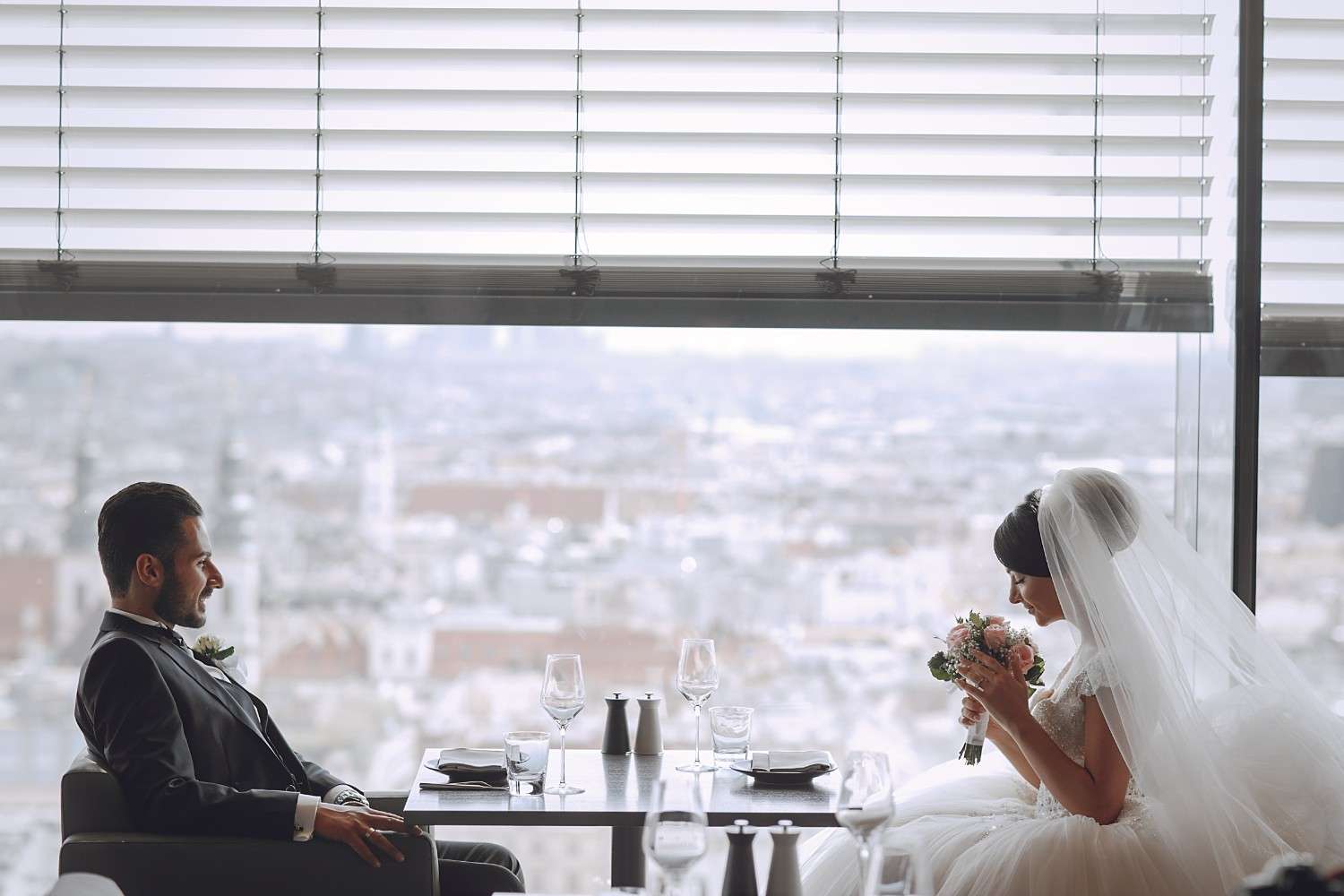 roller blinds in dubai