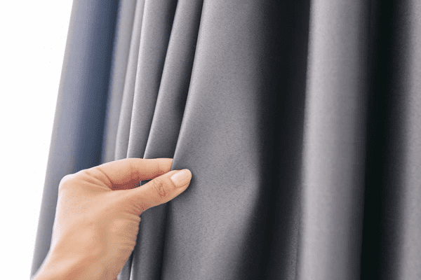 You are currently viewing Are Blackout Curtains The Best Choice For Dubai Homes in 2025?