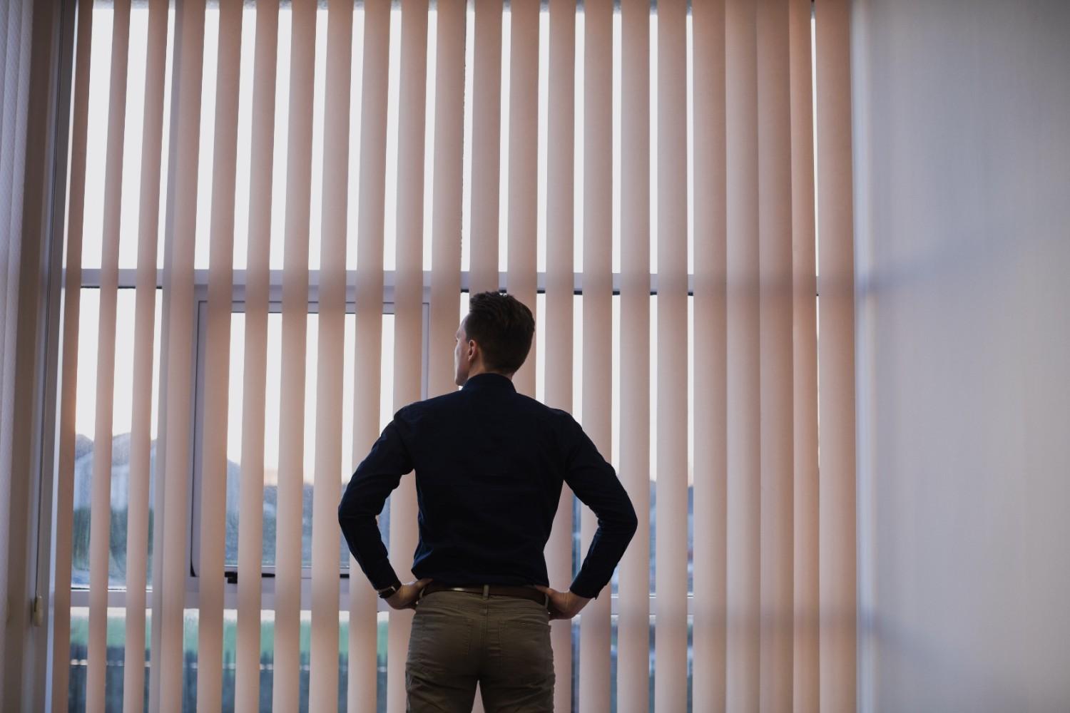 You are currently viewing Honeycomb Blinds Dubai – Elegant, Functional, and Customizable Solutions by Emirati Blinds Curtain