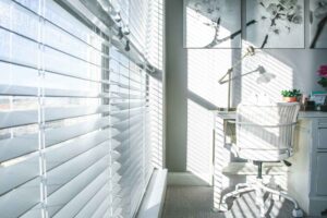 Read more about the article Roman Blinds in Dubai – Elegant Window Solutions by Emirati Blinds Curtain