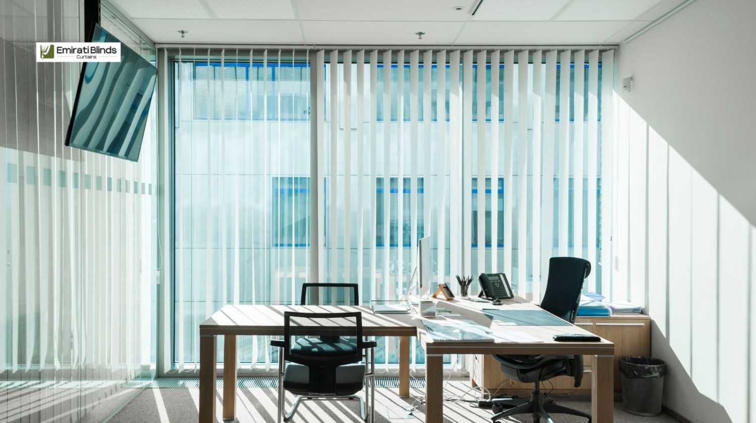 You are currently viewing Office Window Blinds Dubai – Premium Commercial Solutions by Emirati Blinds Curtain