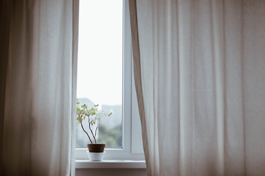You are currently viewing White Sheer Curtains Dubai: Elevating Modern Interiors with Elegance and Light